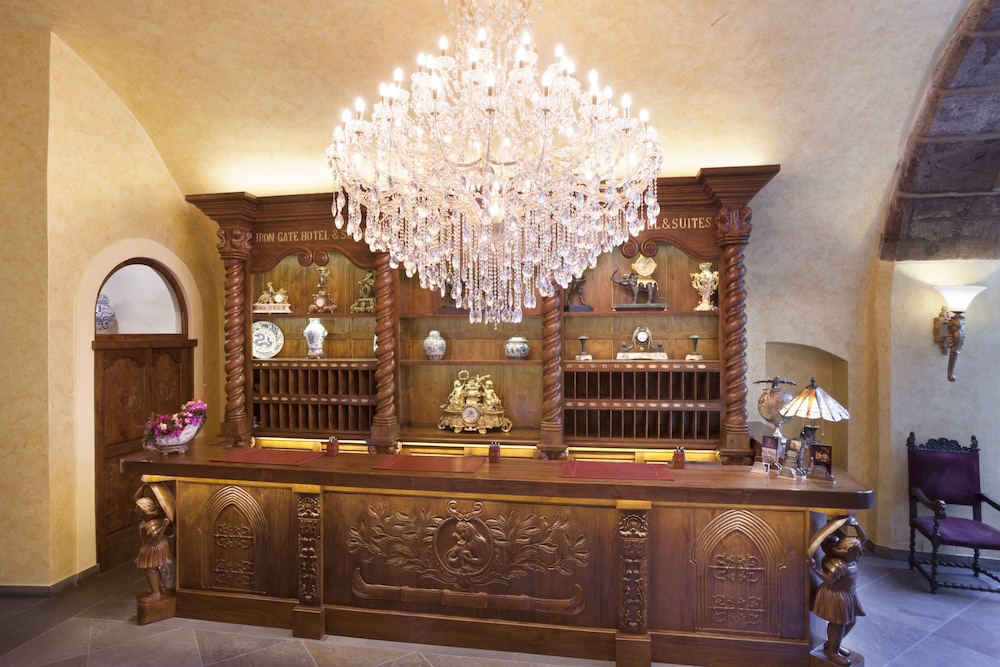Iron Gate Hotel And Suites 49/71