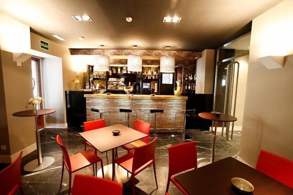 Hotel Palacio Munatones 34/50