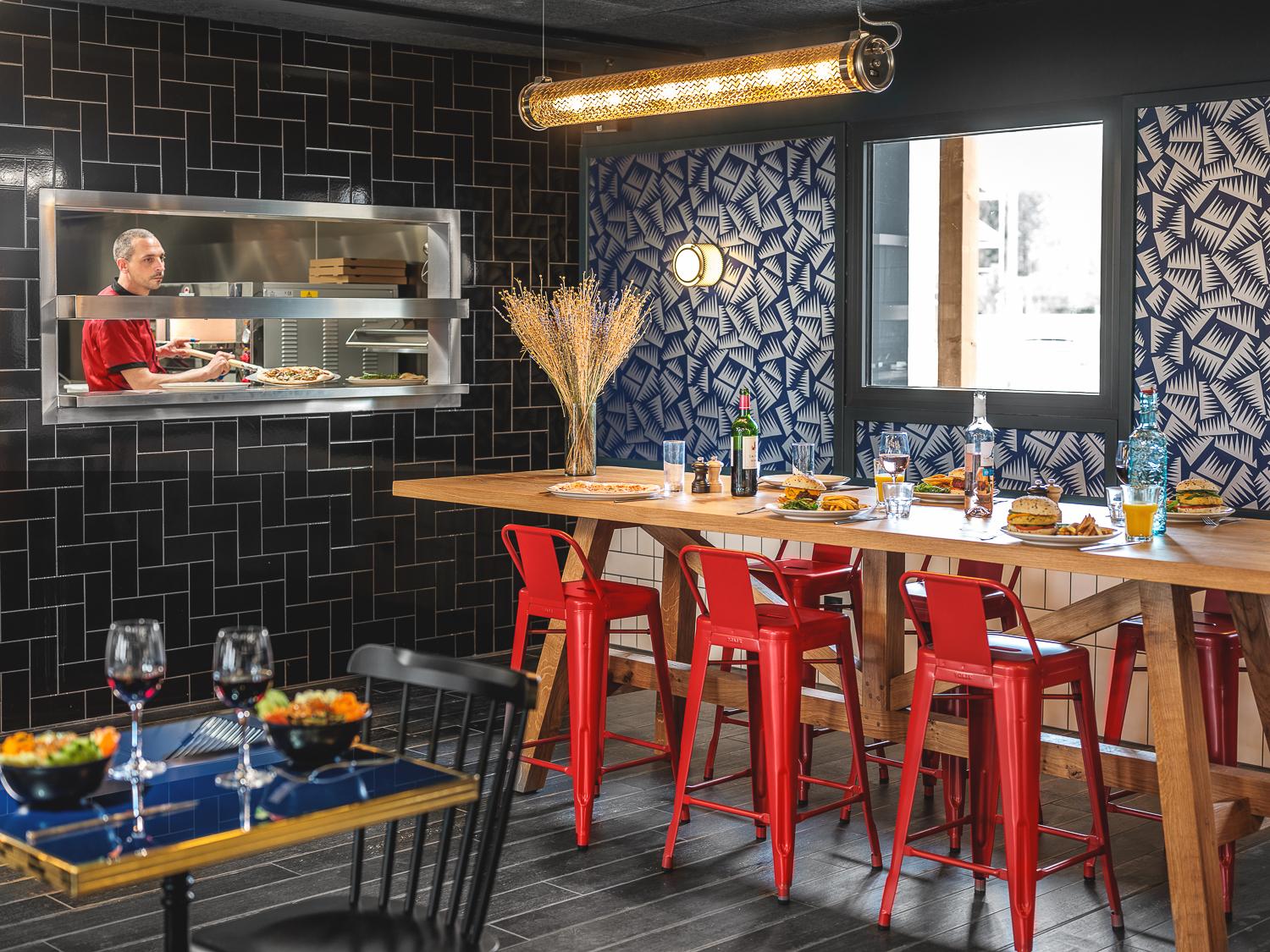 Eklo, Family, 1 Queen and 1 Bunk Bed