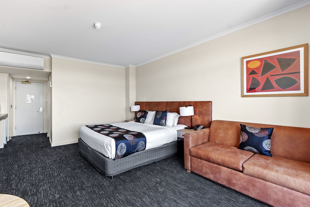 Mantra Meridien Adelaide 13/53