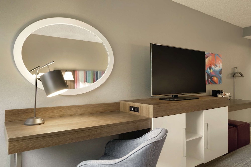 Hampton Inn Houston-Brookhollow 17/59