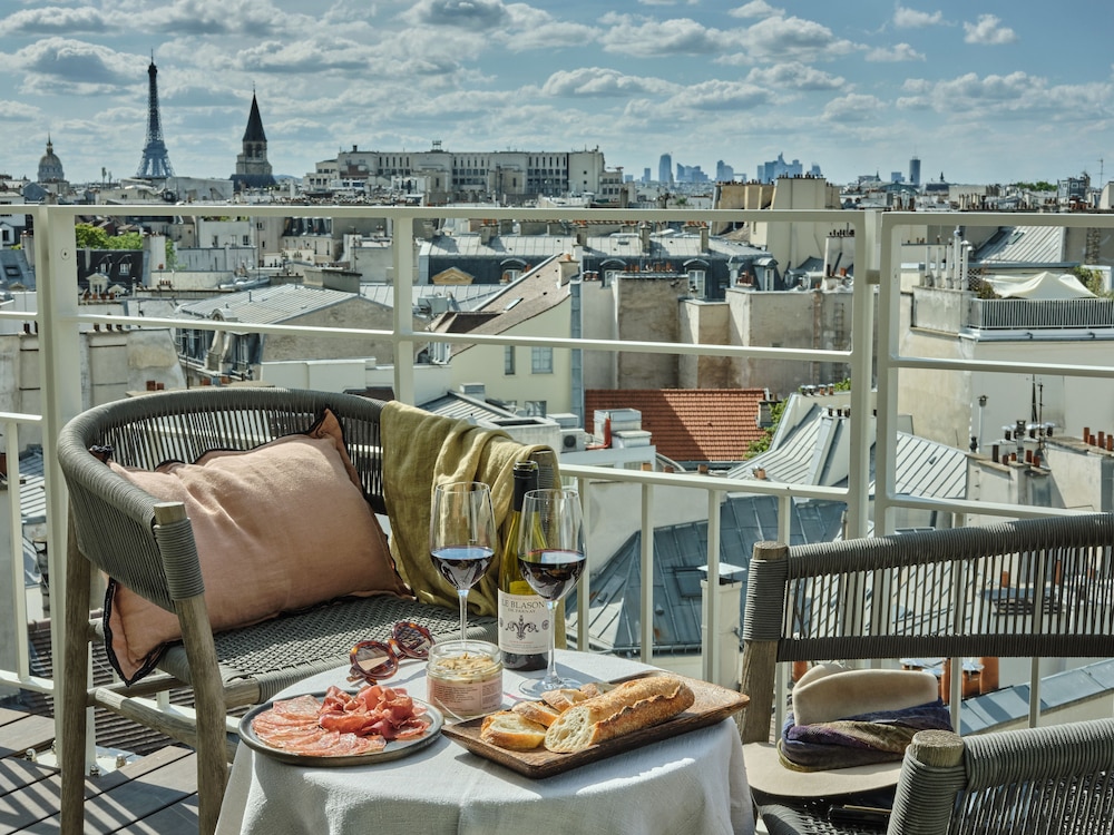 Hotel Dame des Arts 30/50