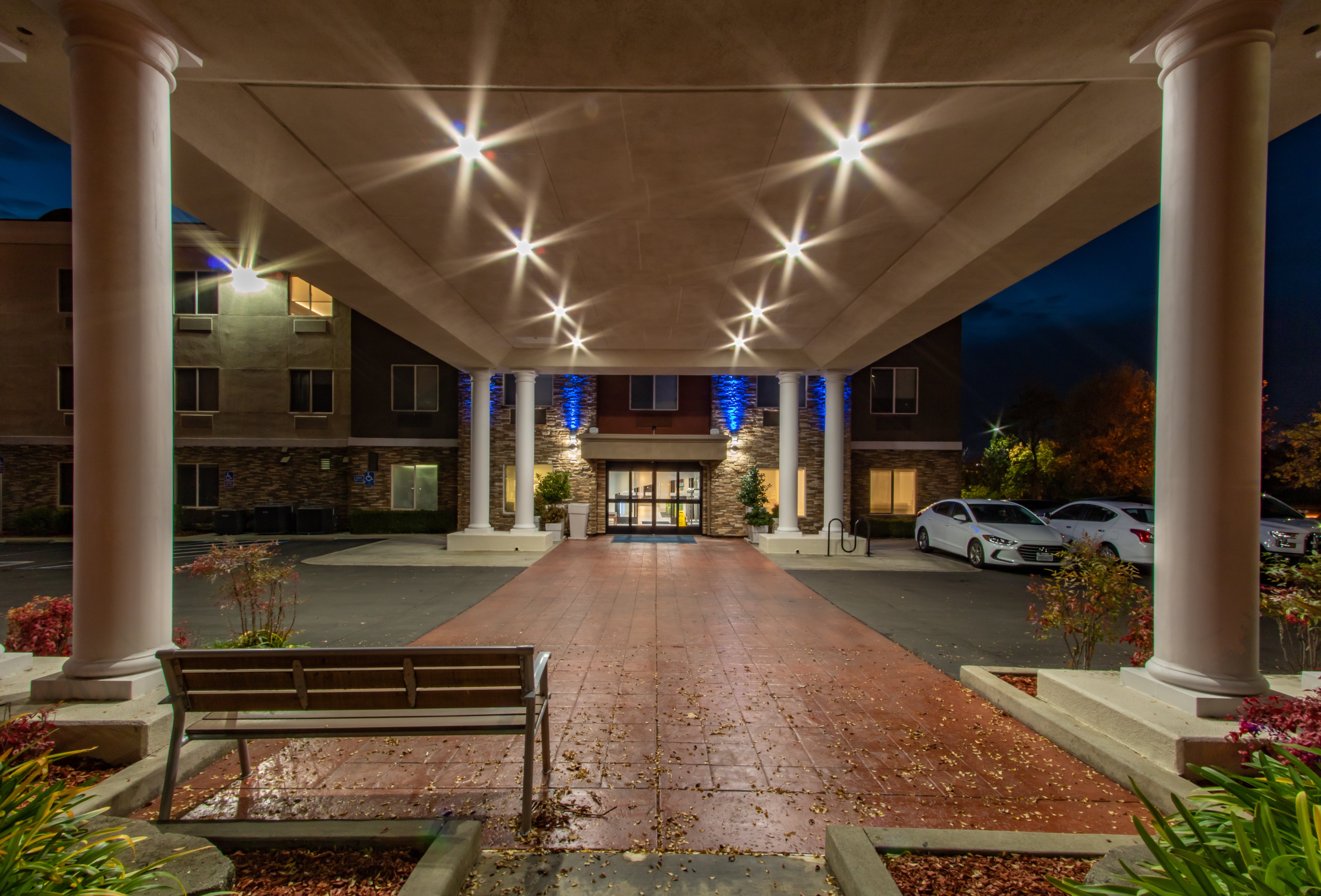 Holiday Inn Express Hotel Suites Roseville Galleria Area 47/49
