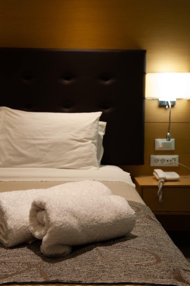 Atlantis Boutique City Hotel photo4
