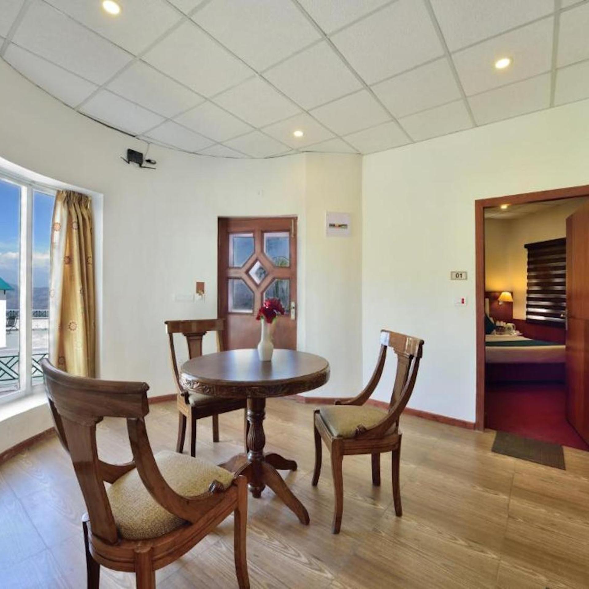 GALLEU HILL RESORTS 34/54