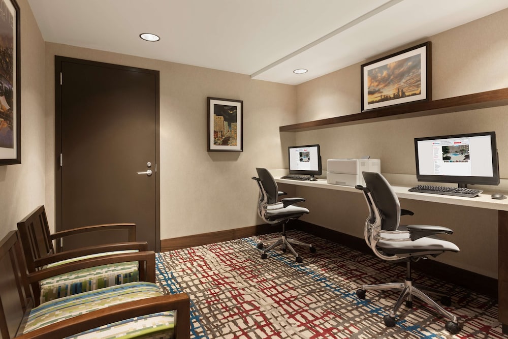 HILTON GARDEN INN CHARLOTTE SOUTHPARK 45/51