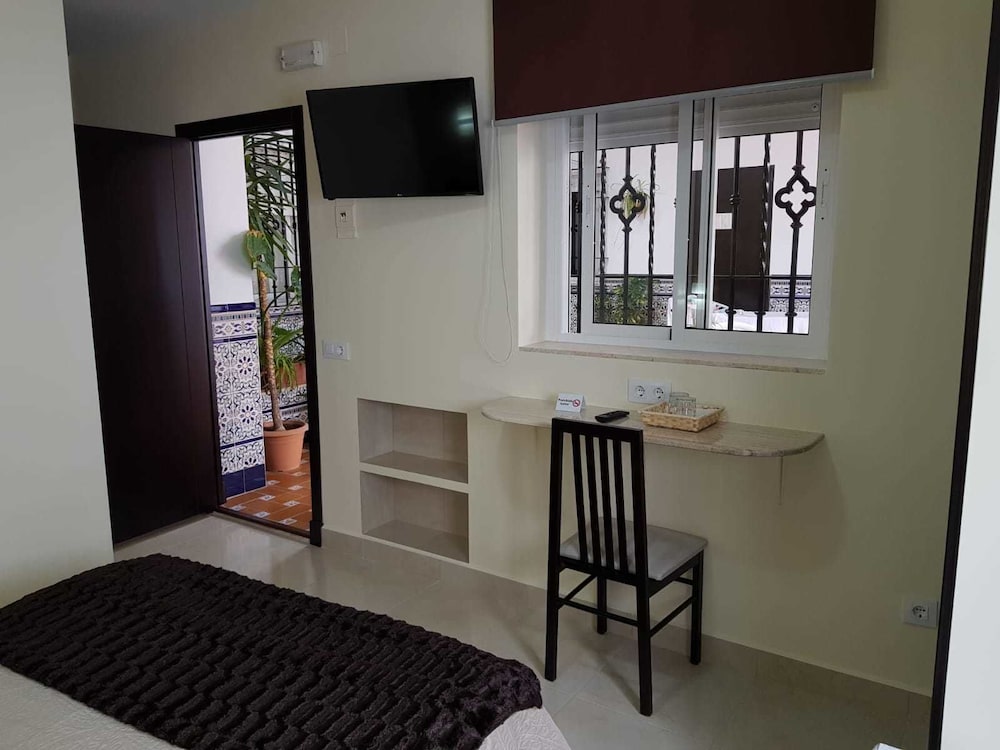 Hostal Malaga 31/50
