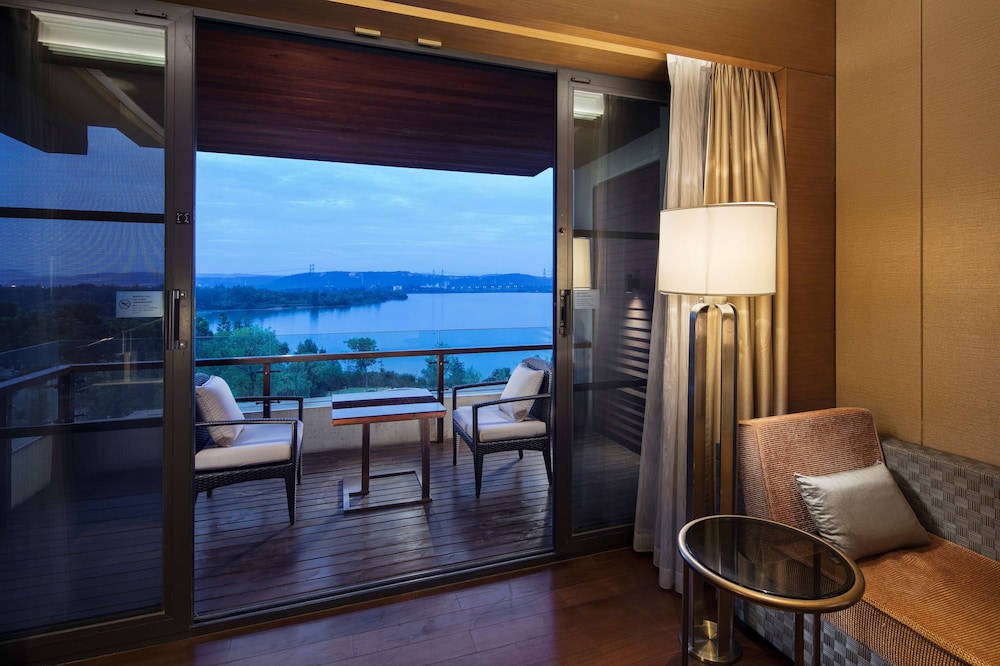 Hilton Wuhan Optics Valley 24/61