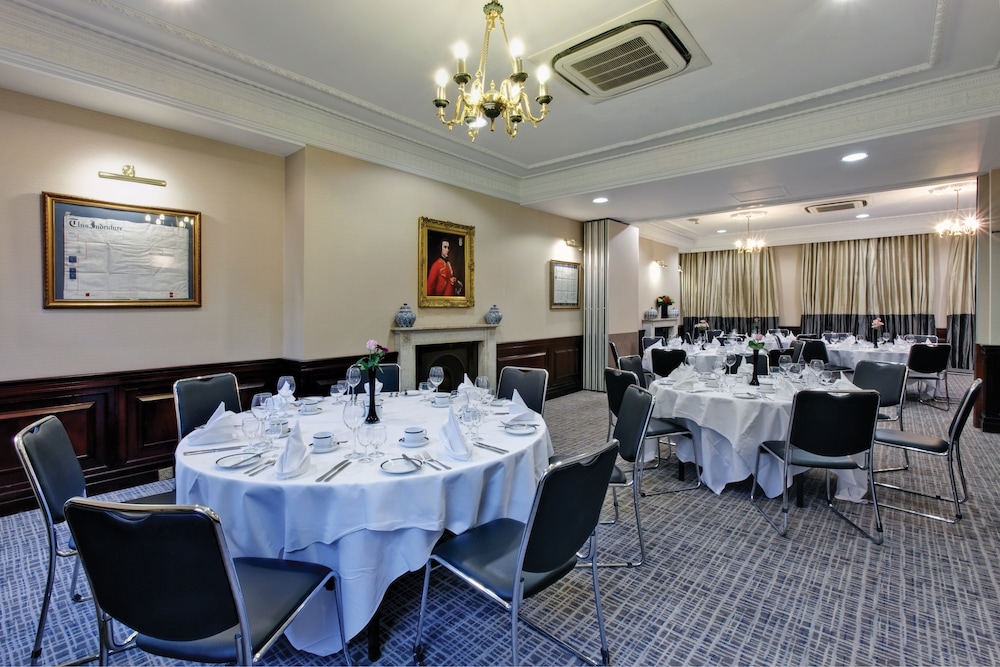 GRANGE WHITE HALL HOTEL 40/49