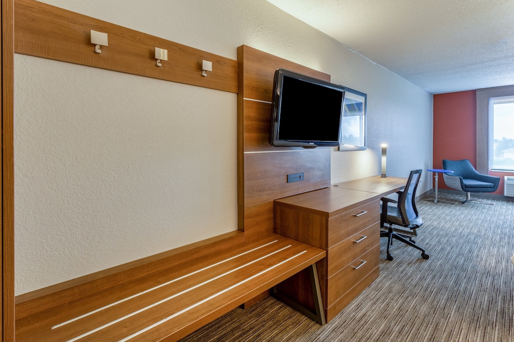 Holiday Inn Express Hotel & Suites O'fallon/Shiloh 46/52