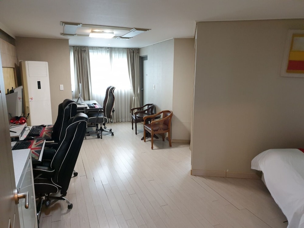 Hotel Joy 24/49