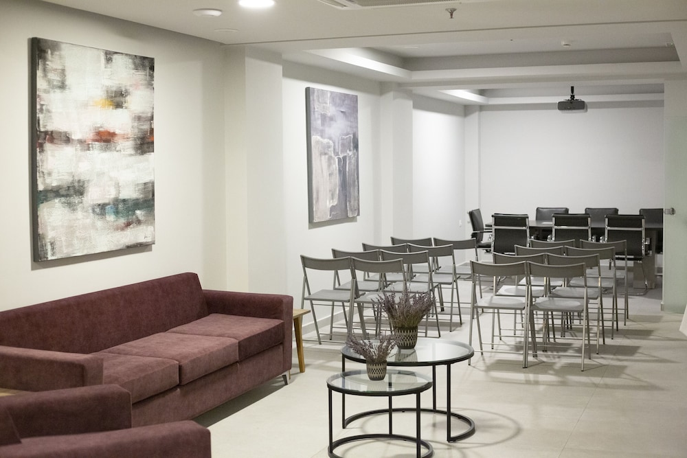 Morum City Hotel 46/61