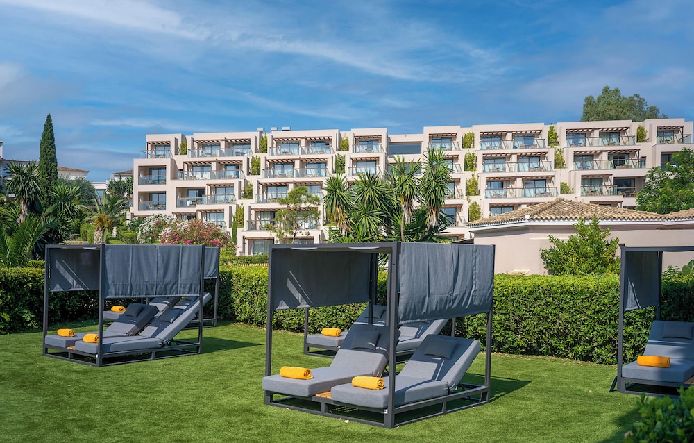 Hyatt Ziva Corfu 70/76