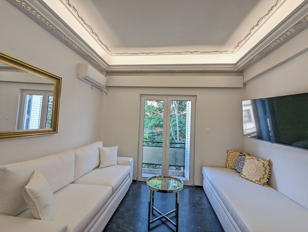 Acropolis View Dream Apartments 12/50