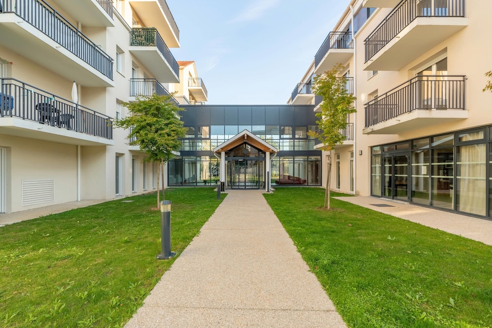 Quality Aparthotel Moissy-Cramayel 30/38
