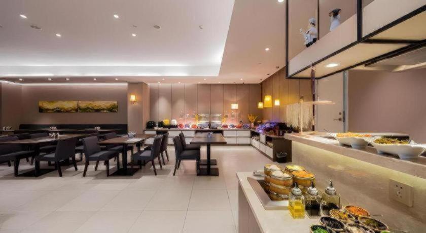 Homeinn plus Shanghai Zhangjiang Park 36/46
