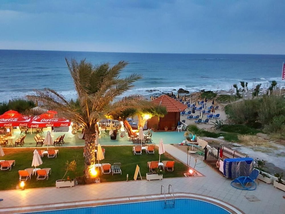 Malliotakis Beach Hotel 25/29