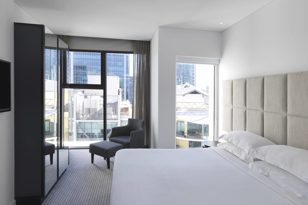 Four Points By Sheraton 12/42