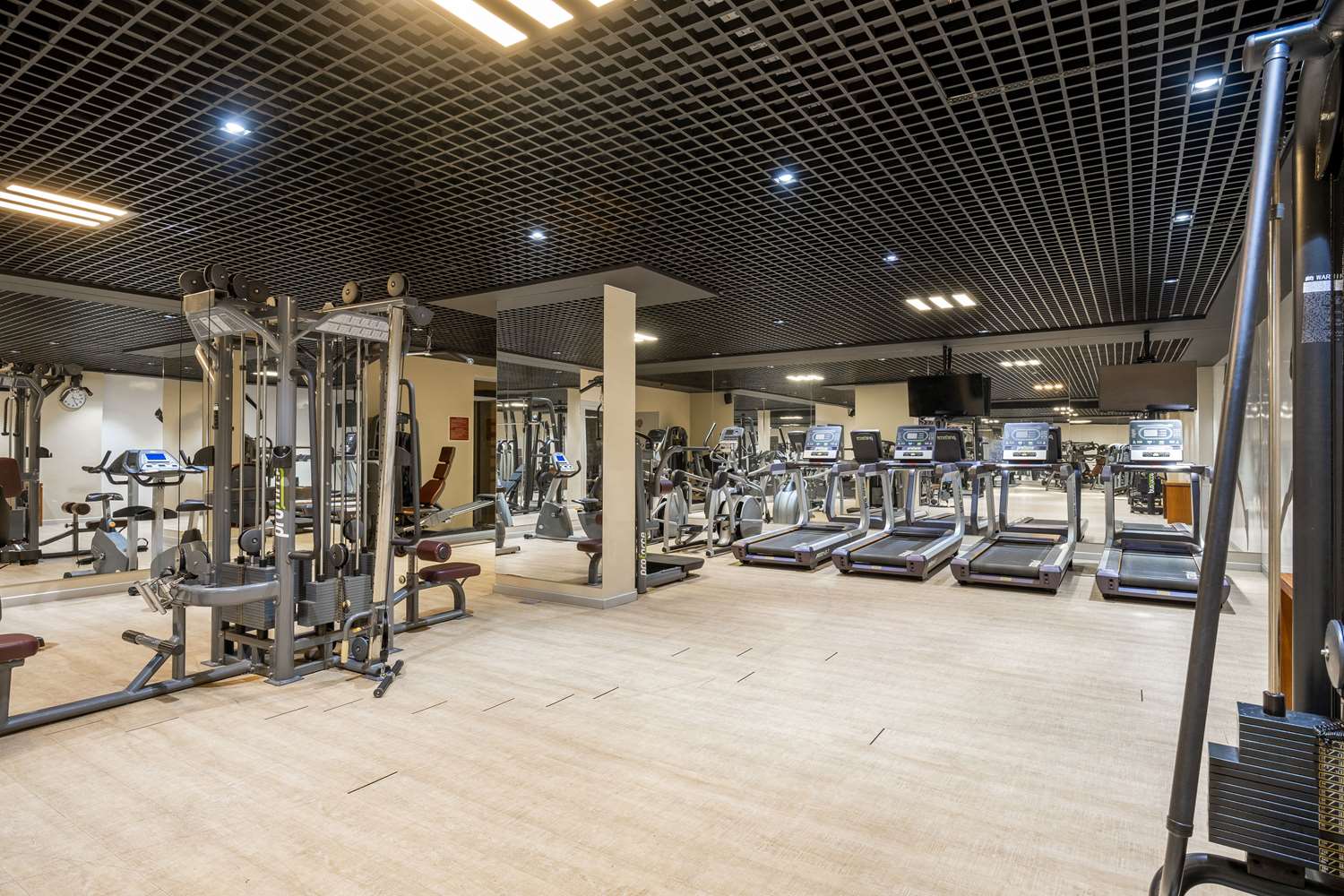 Clarion Hotel Istanbul Mahmutbey 38/60
