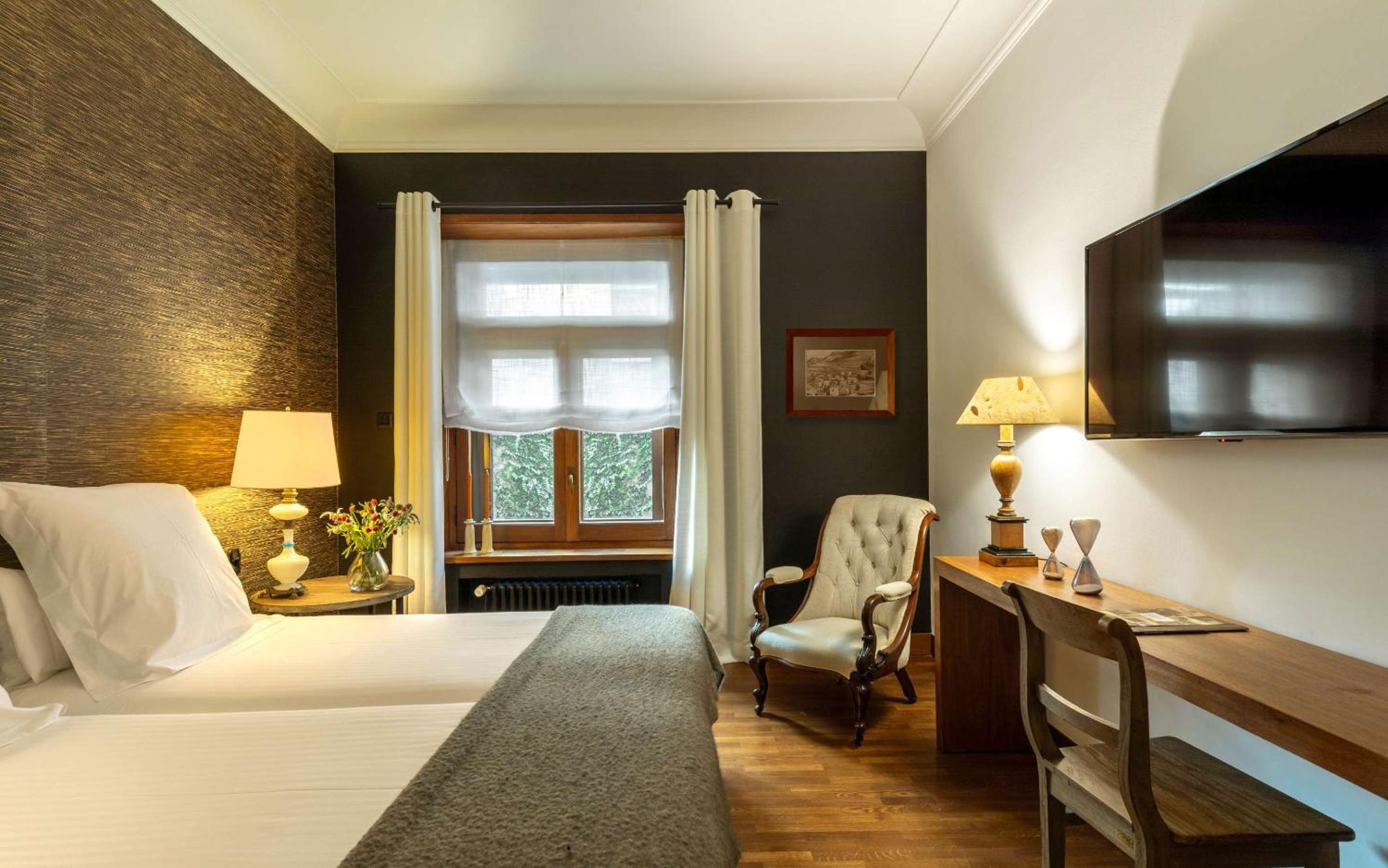 Medium, Double Bed