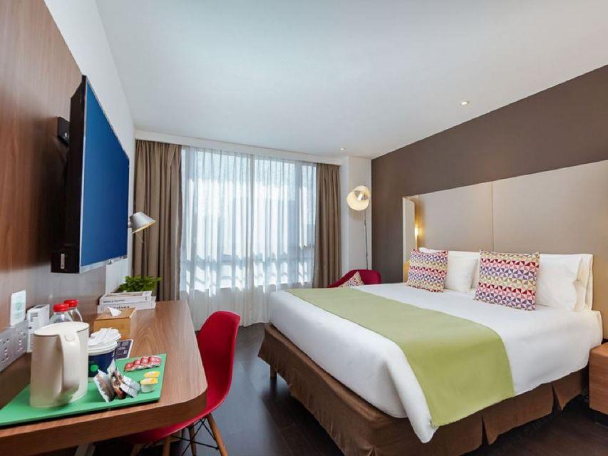 Deluxe, Queen Bed