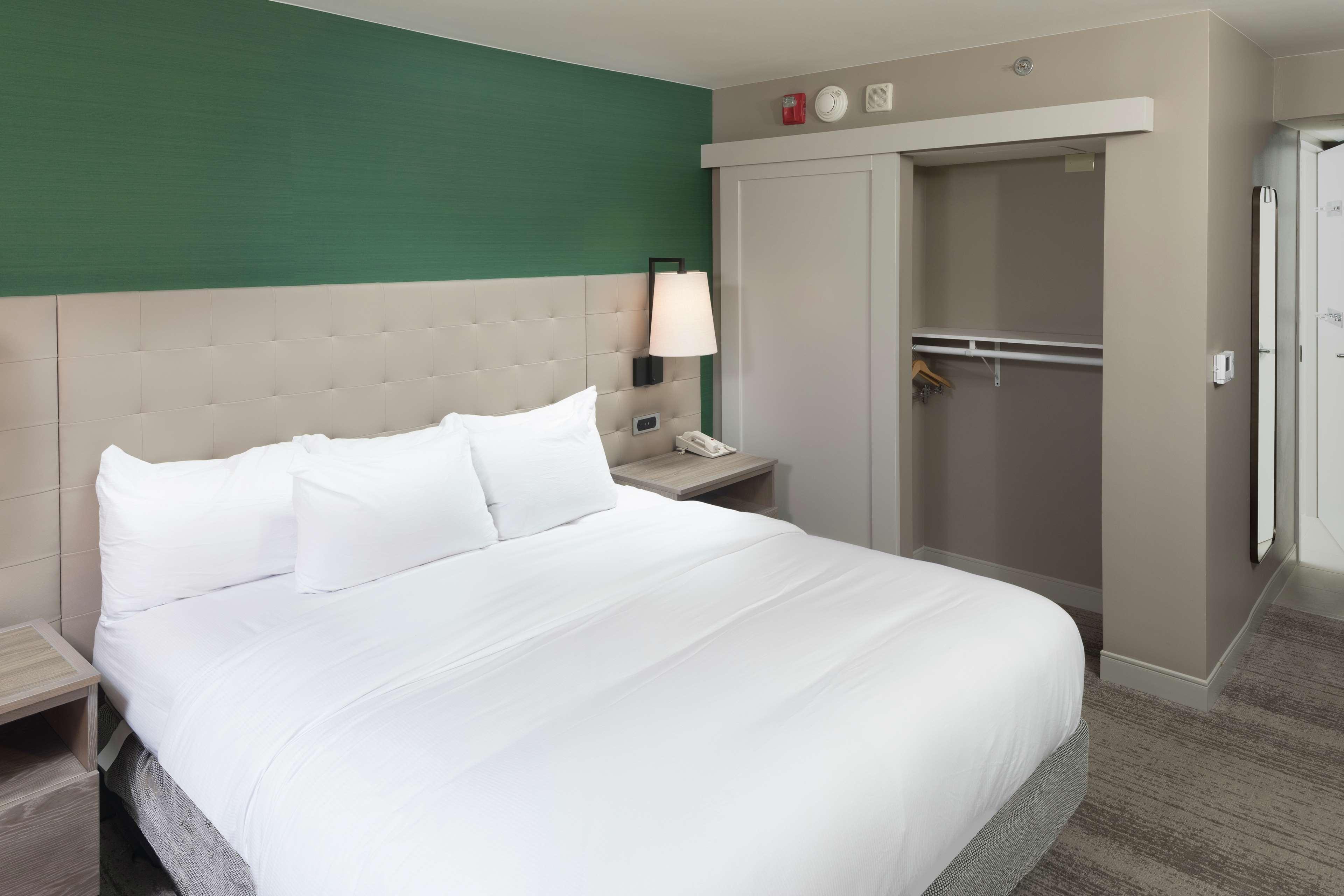 Room at Hilton Birmingham Downtown at UAB, BIRMINGHAM - AL