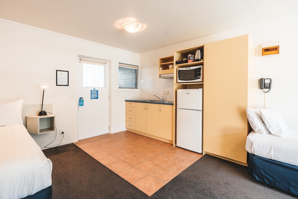 Blue Peaks Lodge and Apartments 41/63