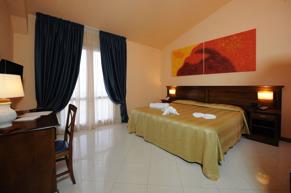 Hotel Tropis 31/70