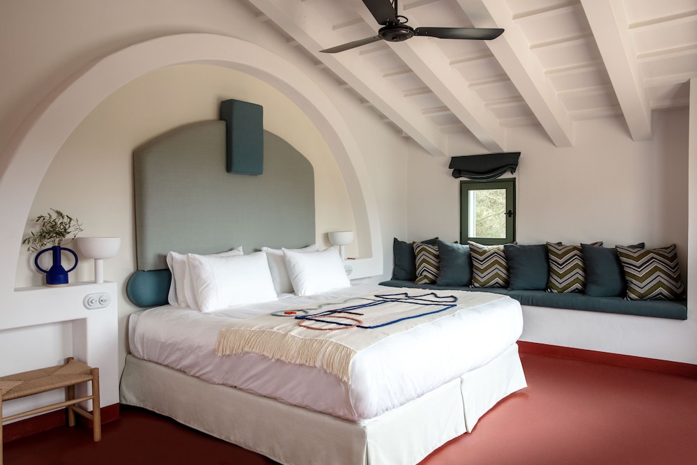 Premium, Villa, King Bed, Private Pool, Garden Area