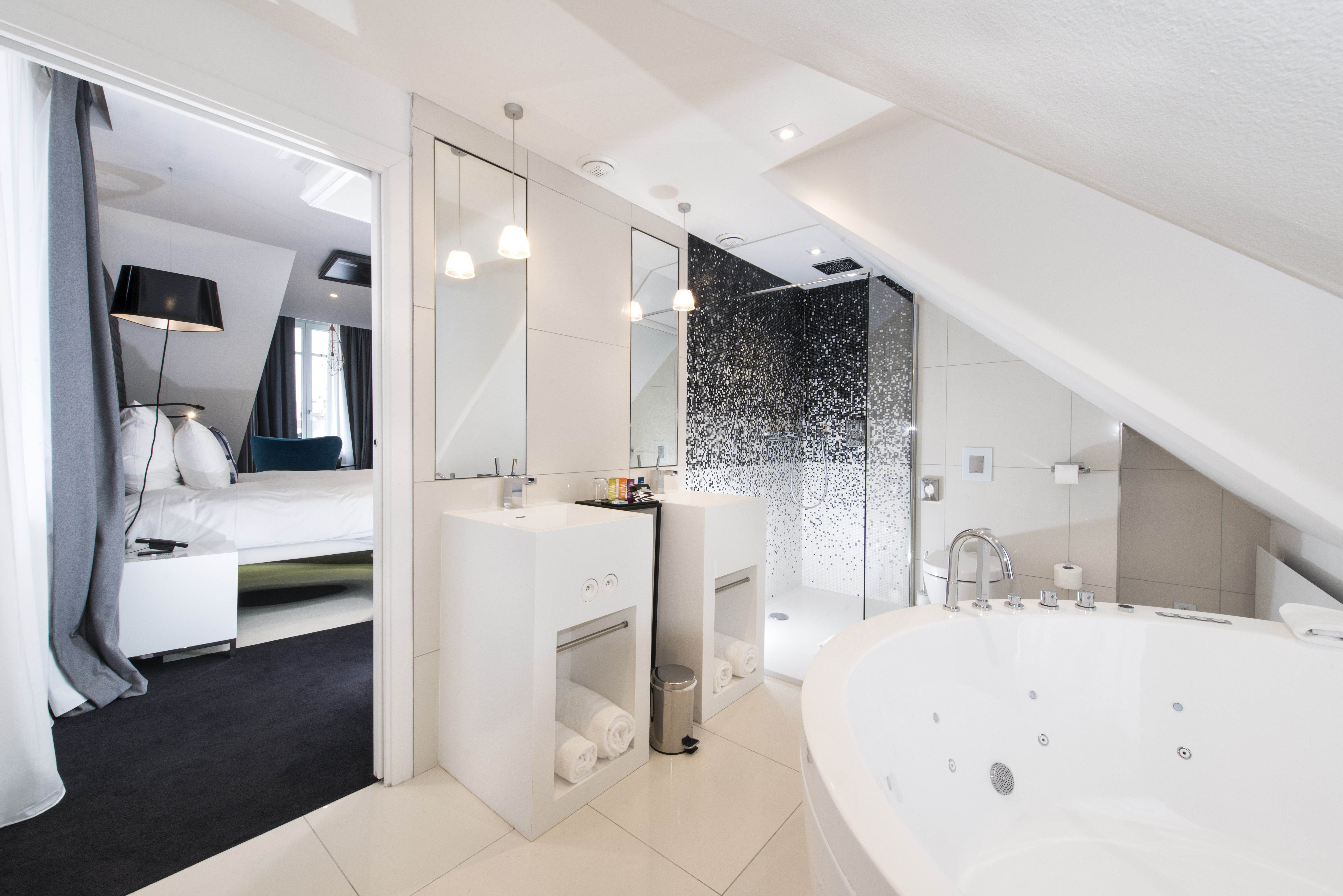 Vertigo Hotel 22/25