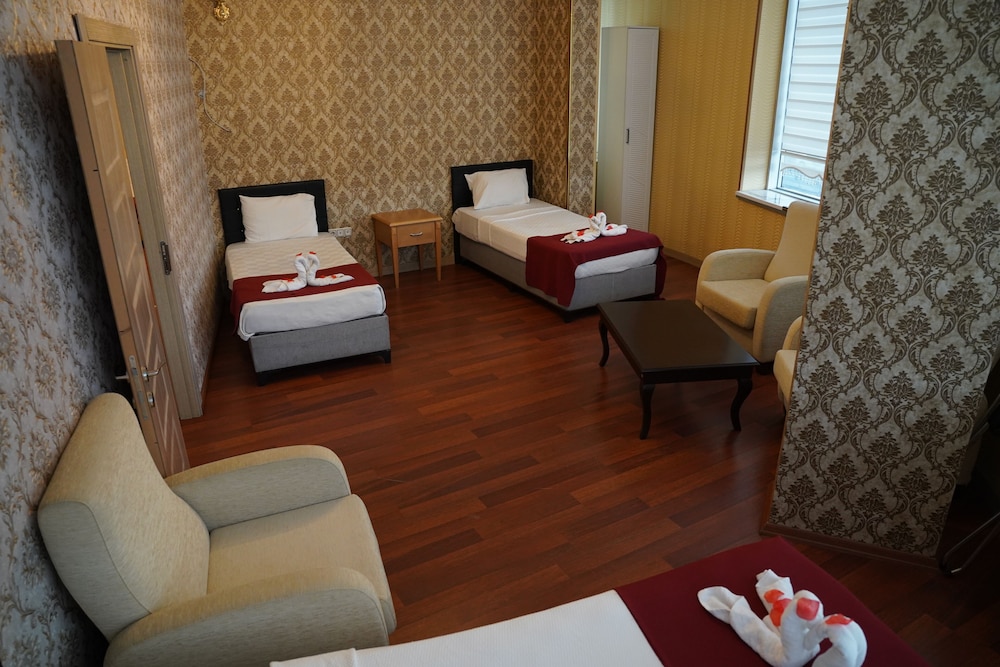 Silivri Safir Hotel & Restaurant 35/50