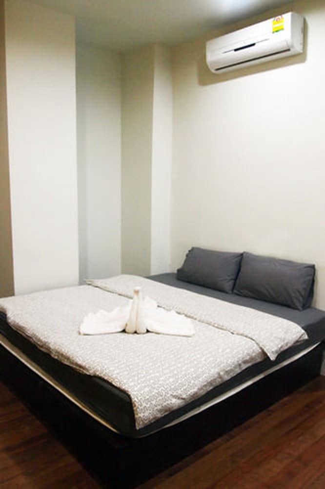 Sunny Hostel Phuket 3/29