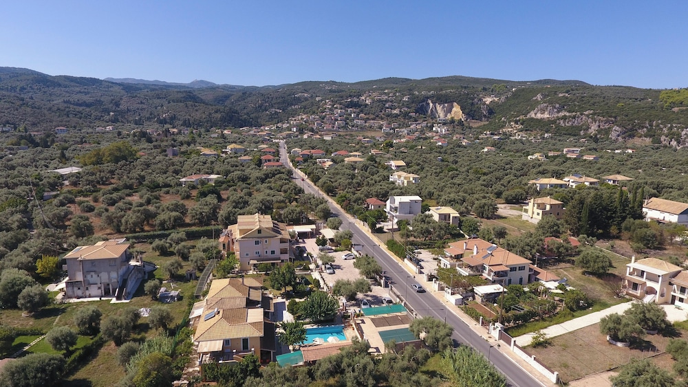 Villa Vita Holidays Apartments And Studios 48/50