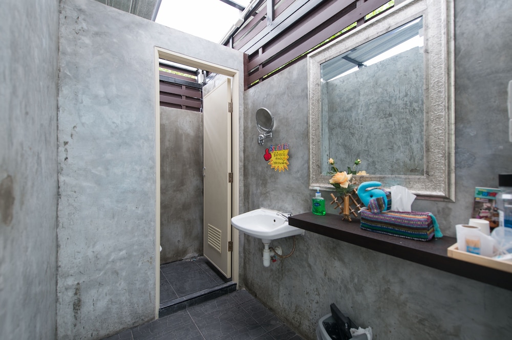 NTY Hostel nearby BKK Airport 39/39