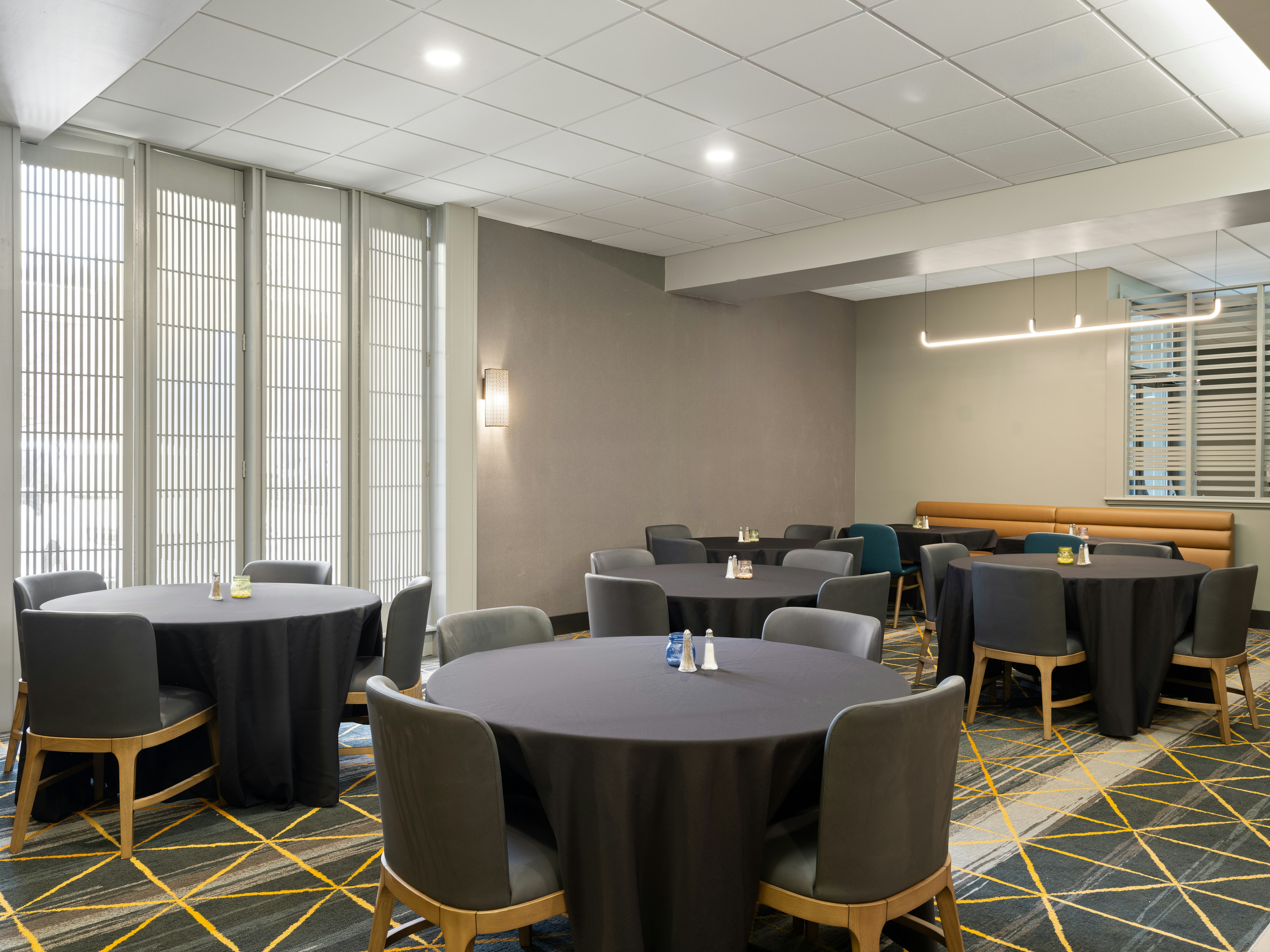 Holiday Inn Portsmouth Downtown 57/66