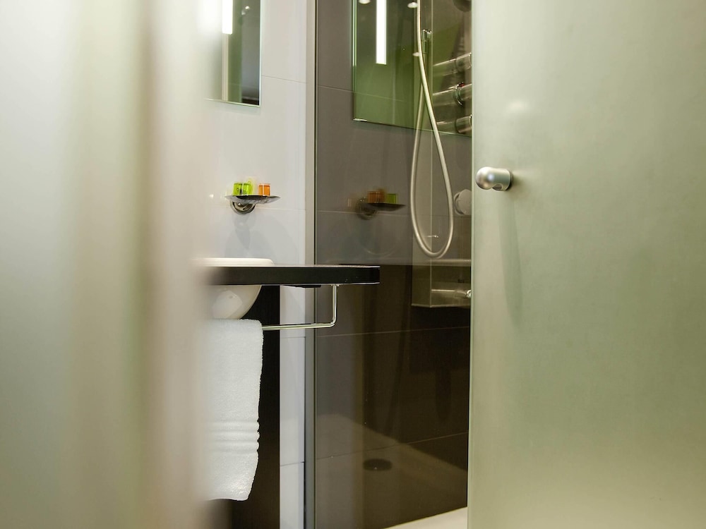 IBIS STYLES RENNES CENTRE GARE NORD 66/67