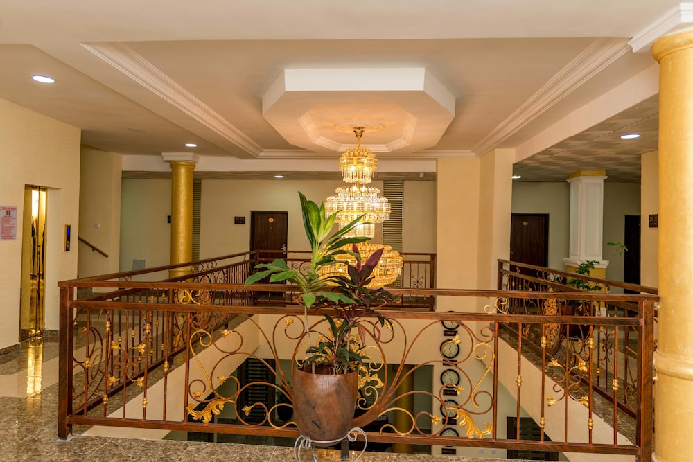 Sefcon Suites And Apartment 24/32