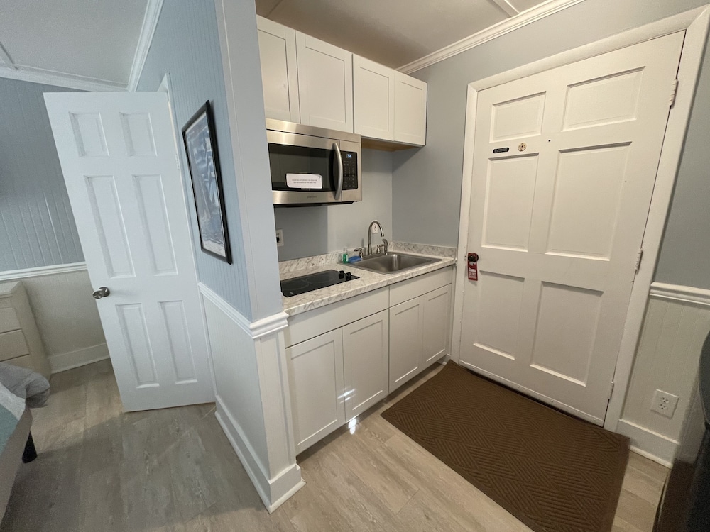 Blackbeard's Lodge 9/50