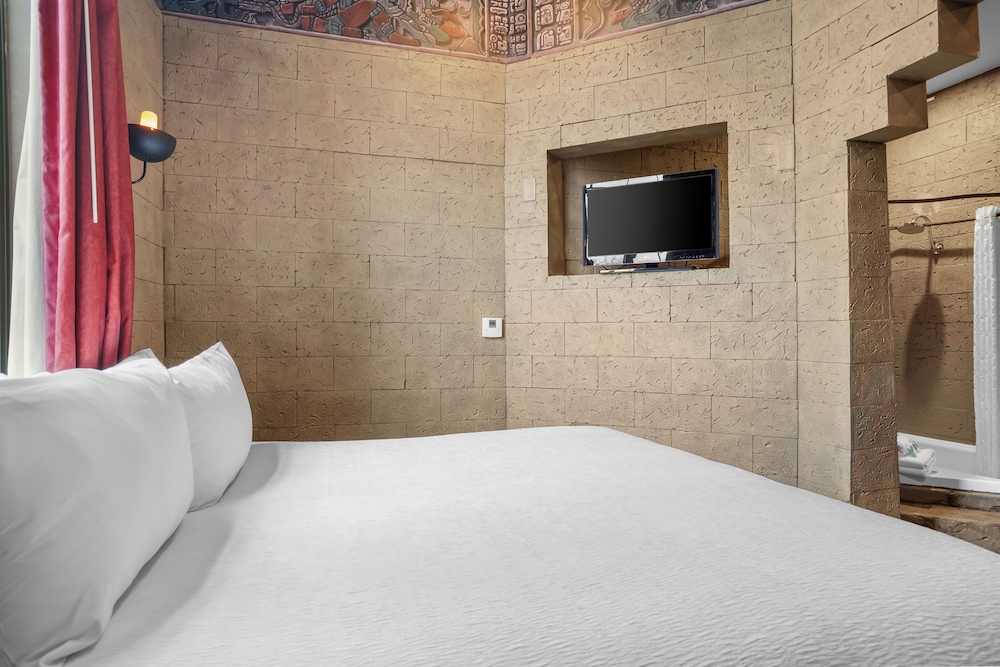 Mayan, Rainforest, King Bed