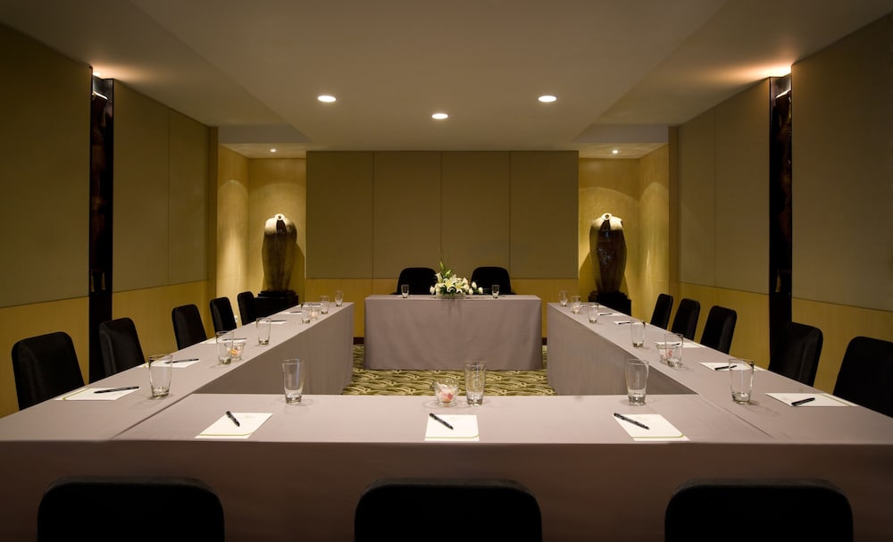 Hotel Santika Premiere Malang 40/44