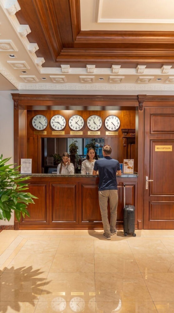 Grand Capital Hotel 6/50