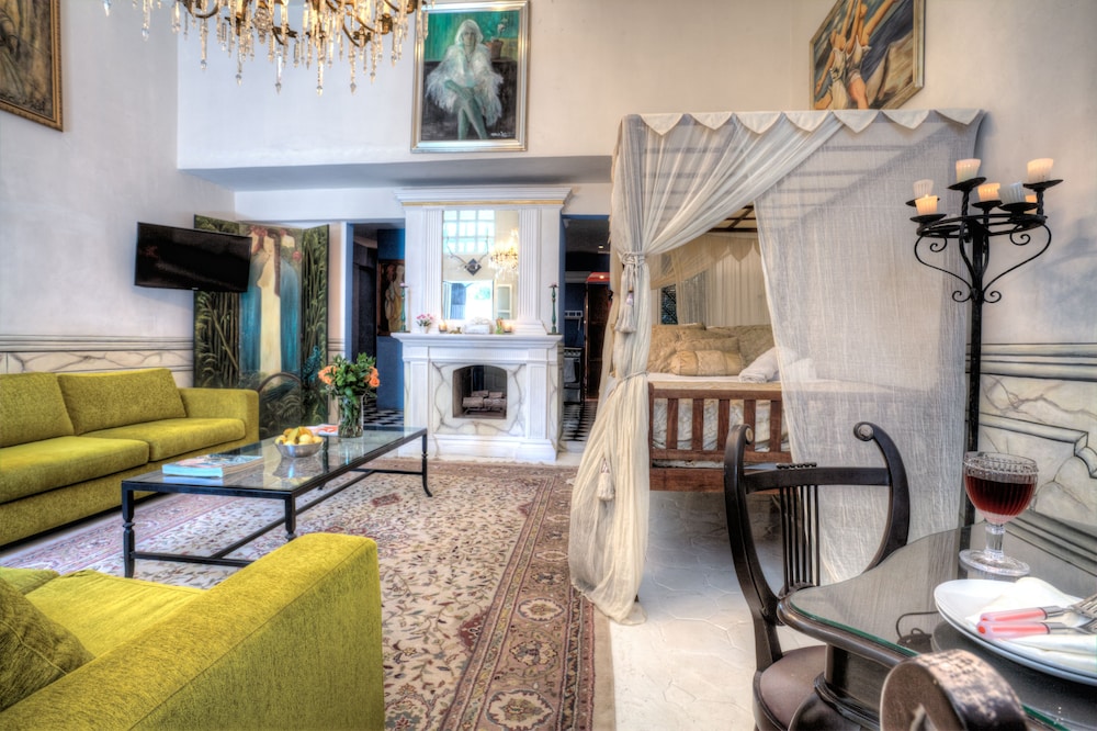Rivera del Rio Boutique Hotel 59/81