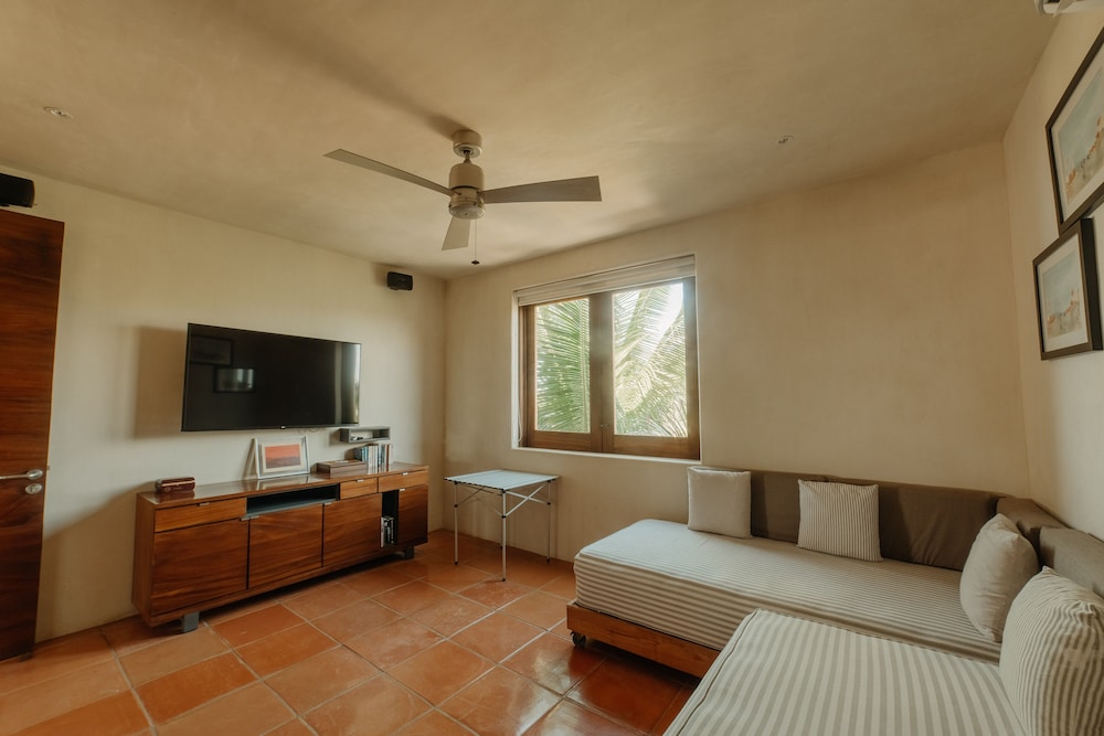 Las Palmas Luxury Villas 23/50