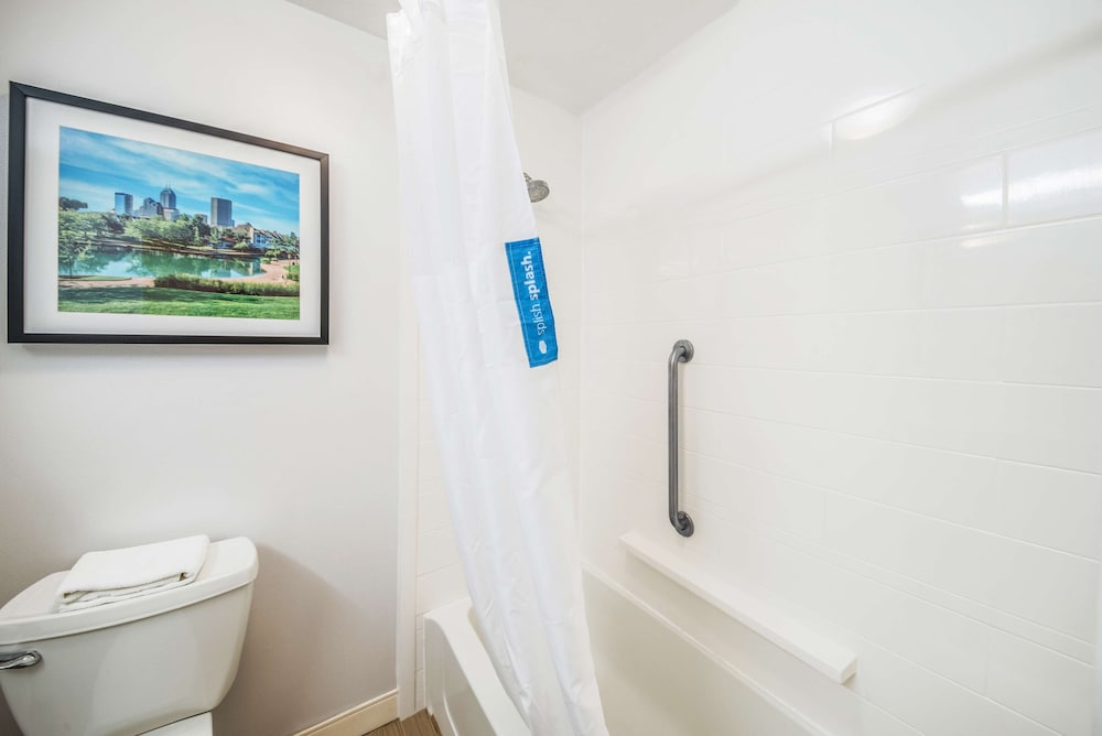 Hampton Inn Greenfield 18/36