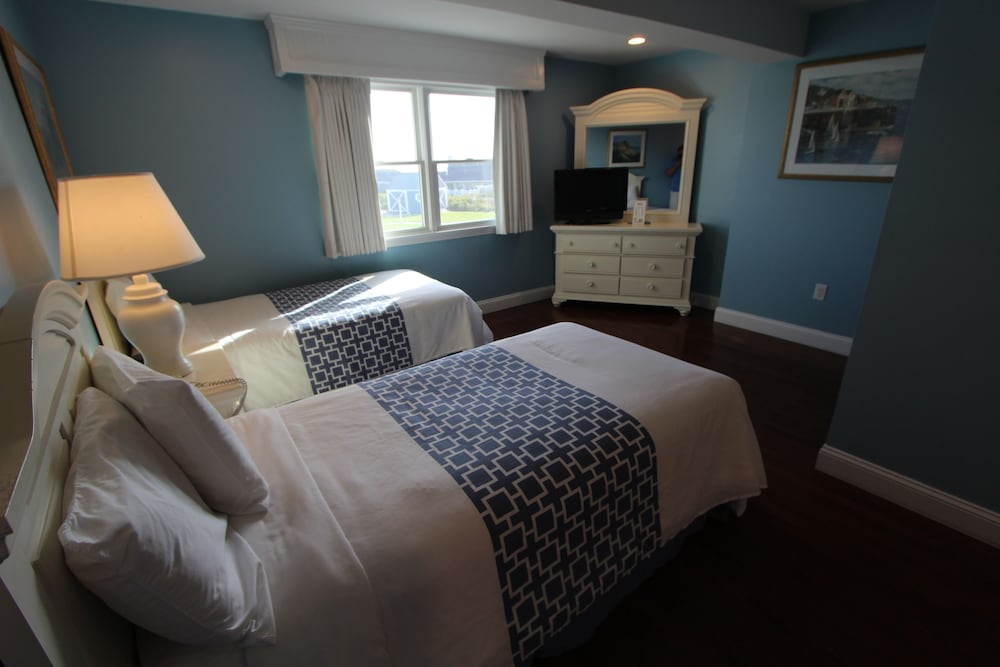 Edgewater Beach Resort, a VRI resort 10/29
