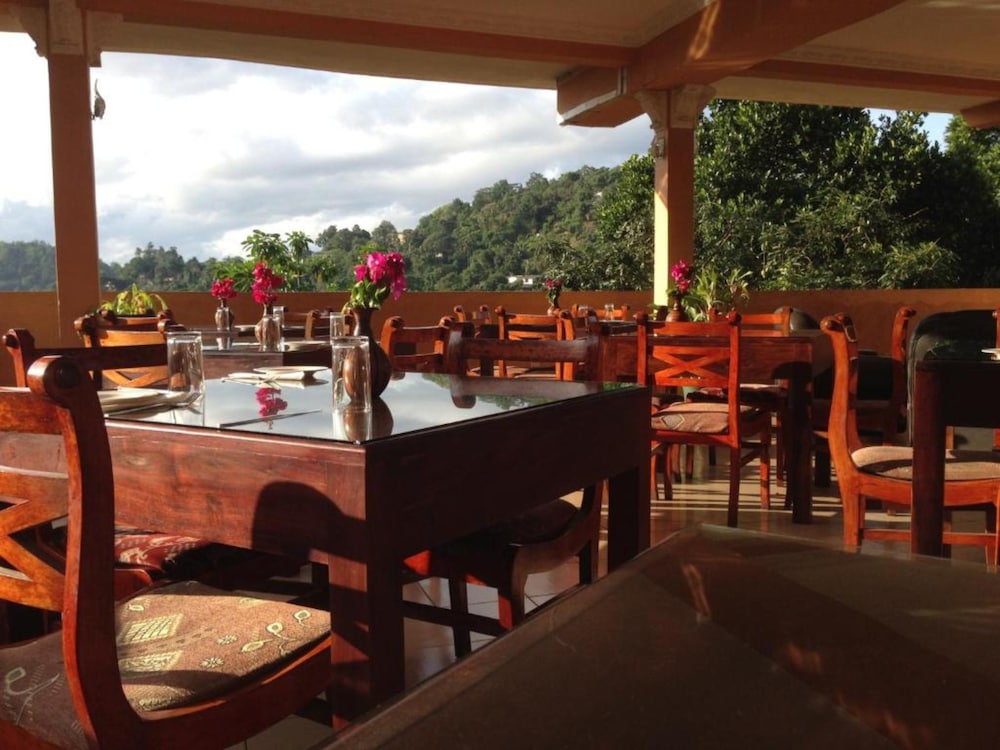 Kandy View Hotel 46/56