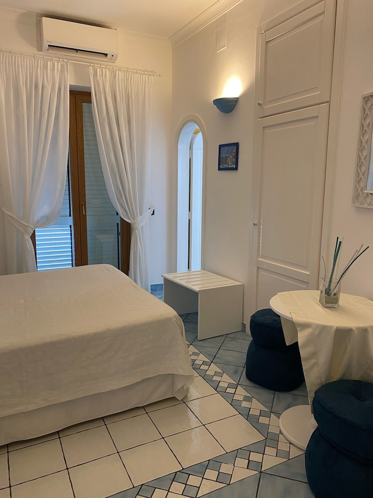 Palazzo Talamo 18/50