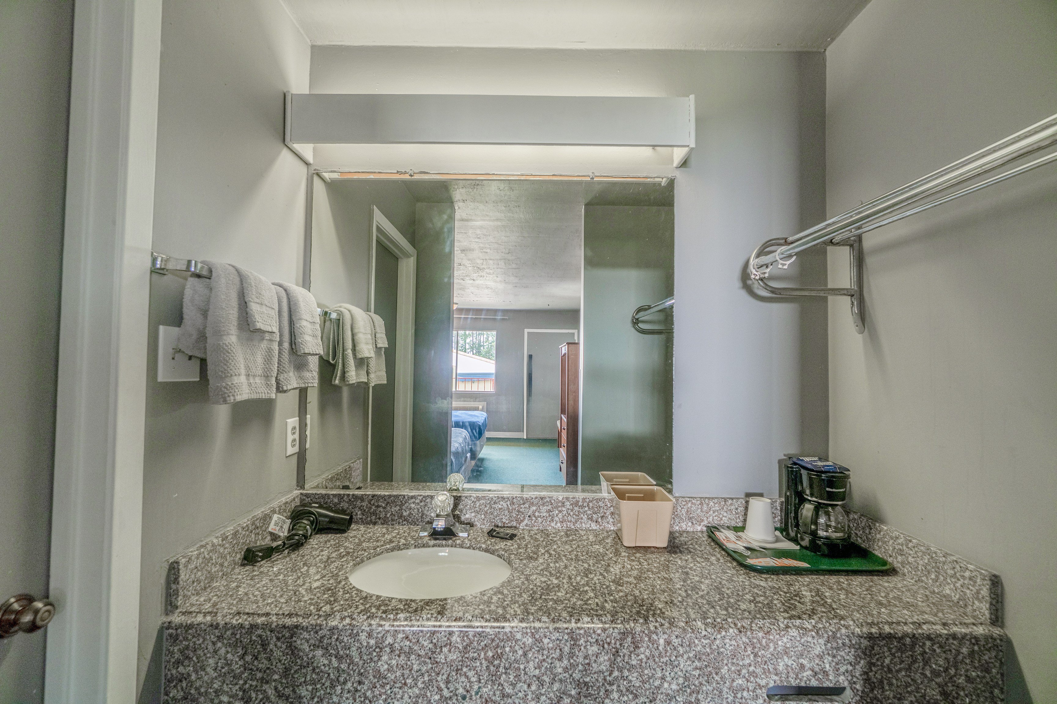 Economy Inn Livingston By OYO TX US 59 37/38