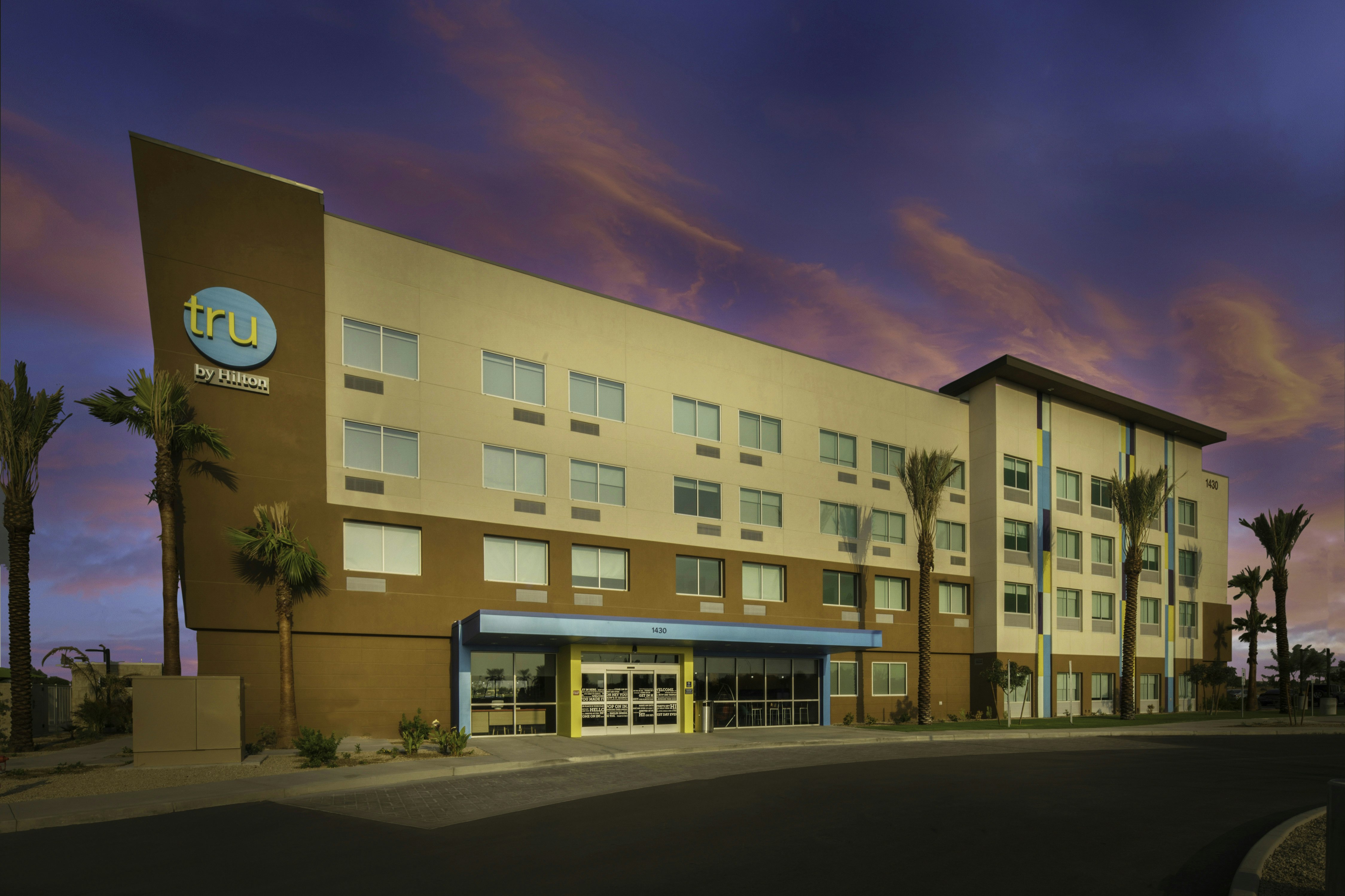 Tru By Hilton Goodyear Phoenix West Az 2/43