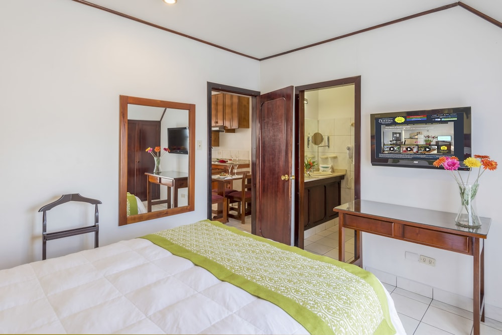 Hotel Suites Cristina 19/69